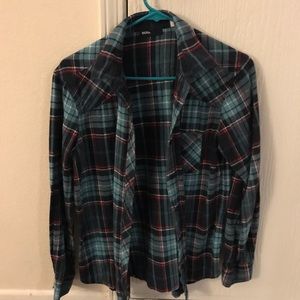 Super cute plaid flannel!!